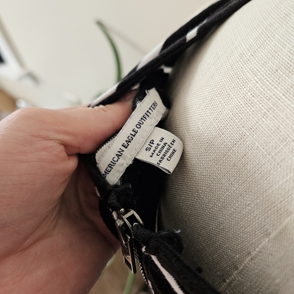 Striped Keyhole Bodycon Dress - Picture 3 of 3